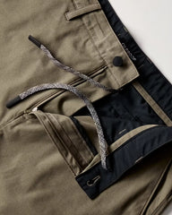 Equator Hybrid Short - 9"