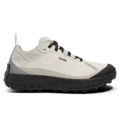 001A Trail Sneaker