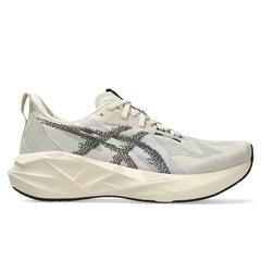 Novablast 5 Running Sneaker