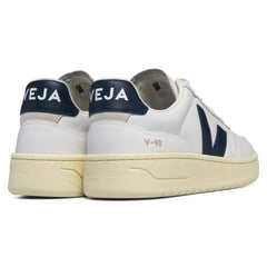 V-90 Sneaker