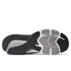 990 Sneaker