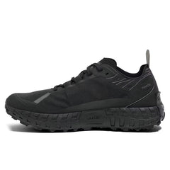 001A Trail Sneaker