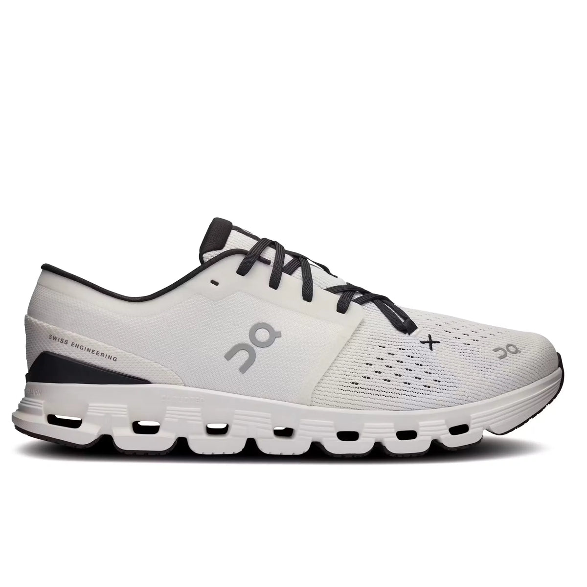 Cloud X 4 Training Sneaker