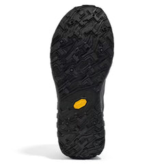 001A Trail Sneaker