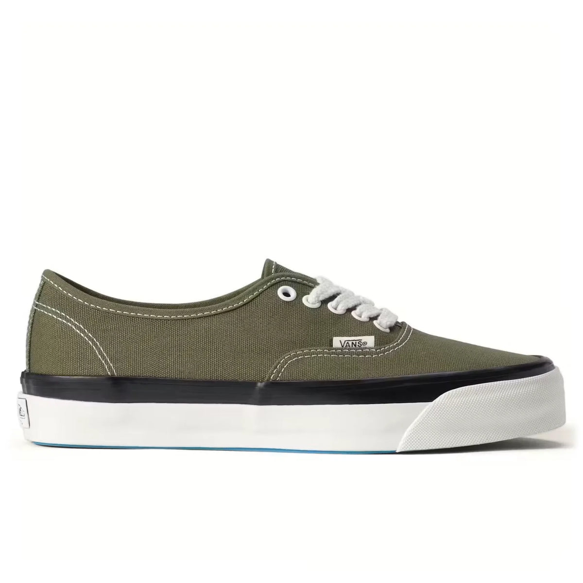 Premium Authentic Deck Sneaker