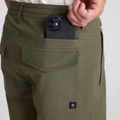 Layover Pro Traveler Short - 8"