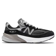 990 Sneaker