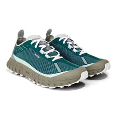 001A Trail Sneaker